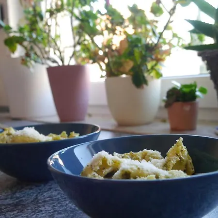 Grosszugige Mit Herkulesblick Nahe Uni דירה